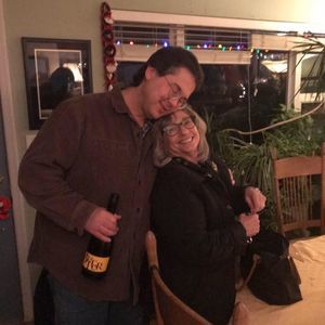 Meet your Posher, Lois